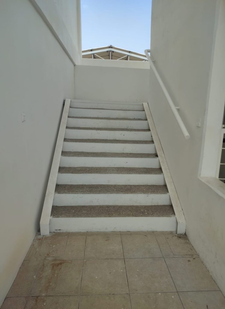 Escaleras del nuevo edificio del Programa U079
